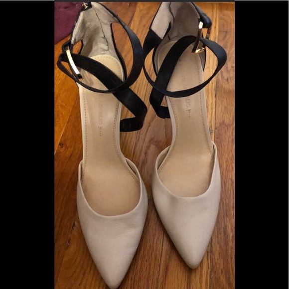 Banana Republic Shoes - 9.5 Banana Republic wrap strap heel with zipper